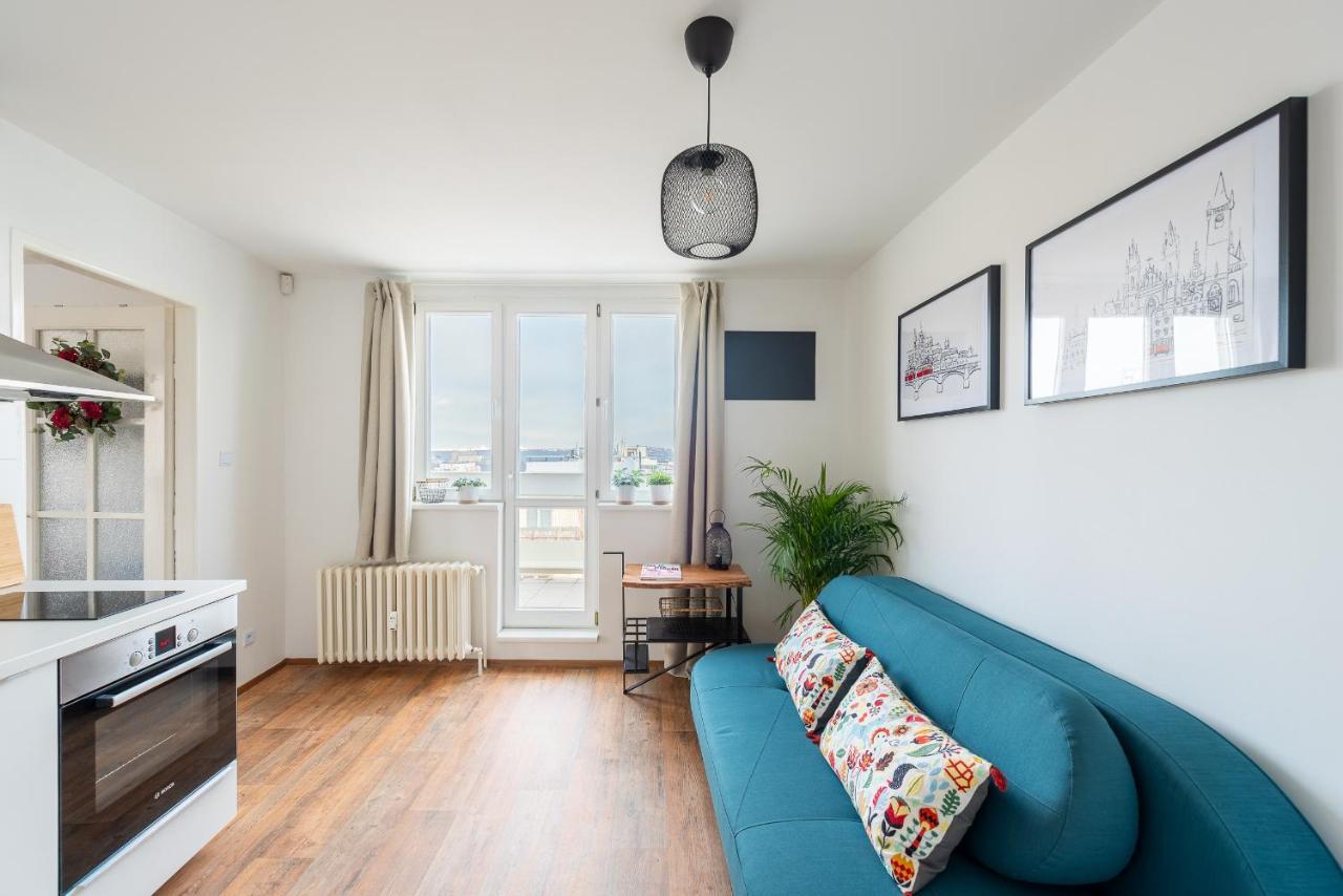 Bright Charming Apt With Terrace, Parking & Airco. Praha Bagian luar foto